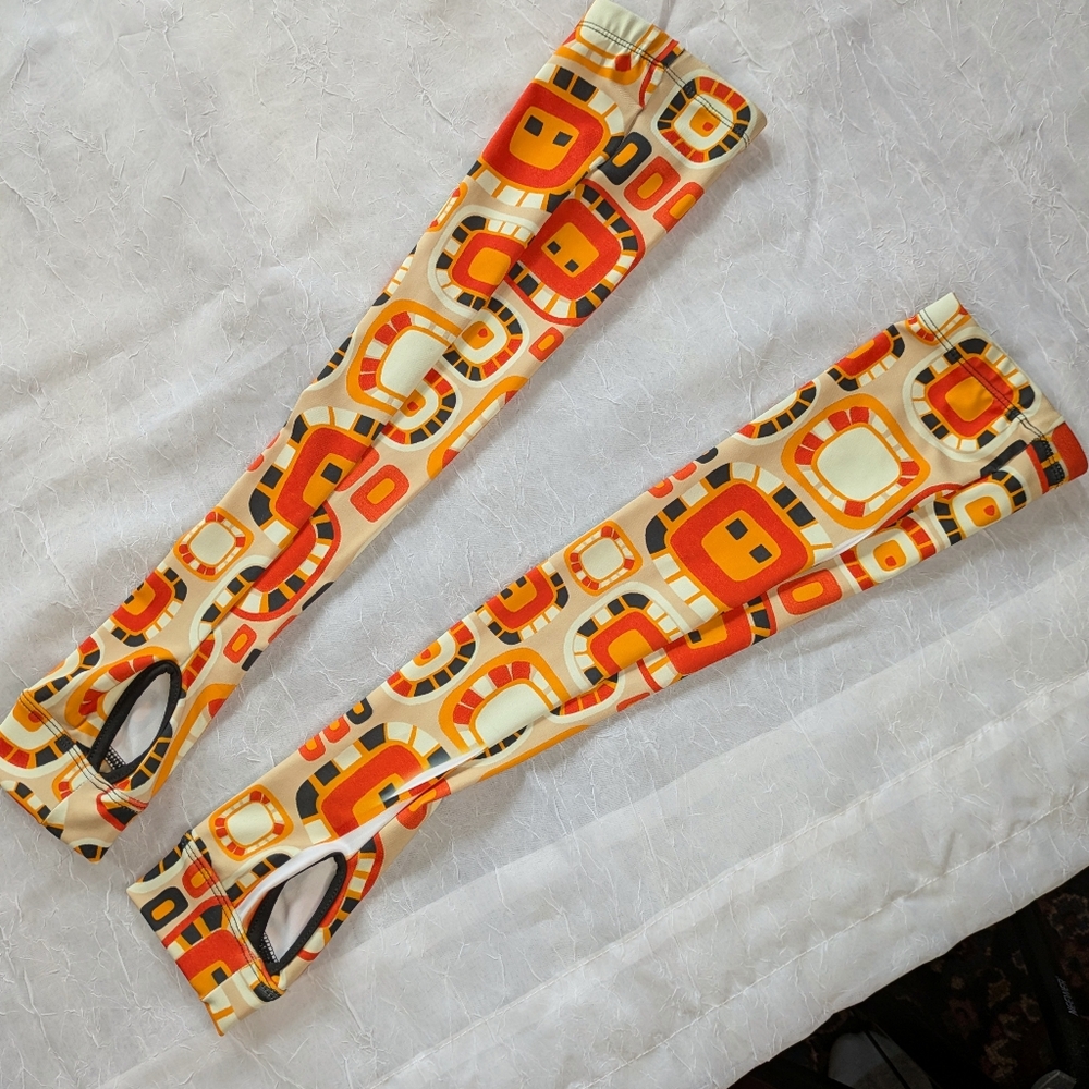 Retro Geometric Sheila Moon Arm Warmers